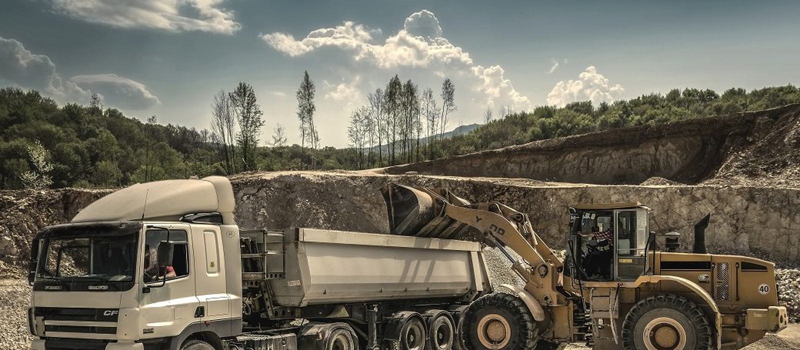 Heavy vehicle operating on an Australian road